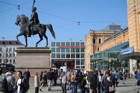 Shopping in Hannover City .